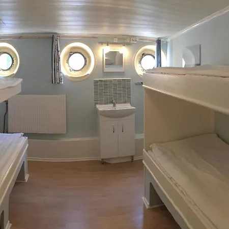 Gustaf Af Klint Hotel en barco