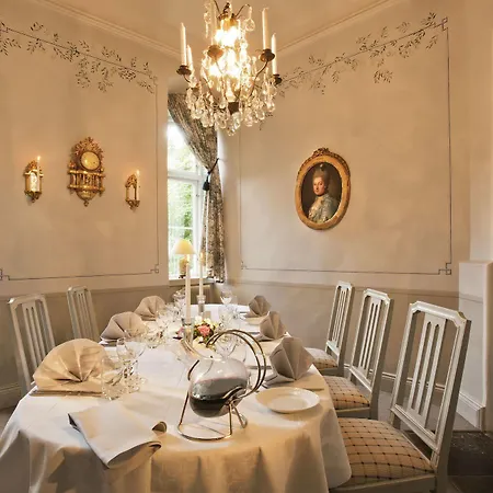 Akeshofs Slott 3*