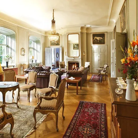 Akeshofs Slott 3*