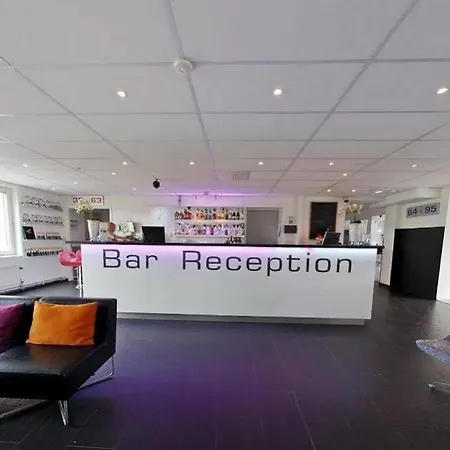 Connect Hotell 3*