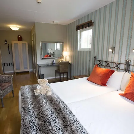 Maude's Enskede Hotel 3*