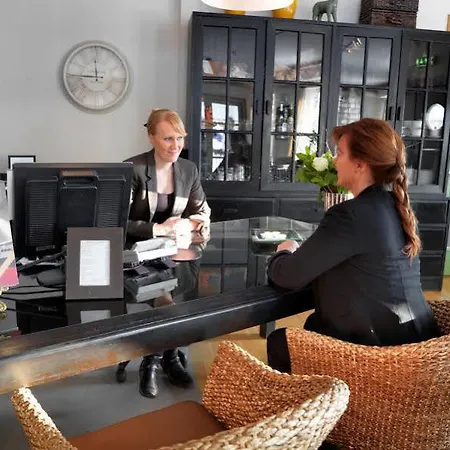 Maude's Enskede Hotel 3*
