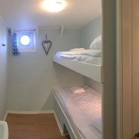 Gustaf Af Klint Hotel en barco 2*