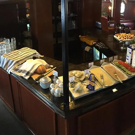 Gustaf Af Klint Hotel en barco