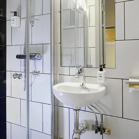 Rex Petit Hotel 2*