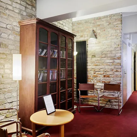 Rex Petit Hotel 2*