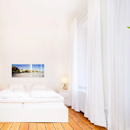 Apartdirect Sveavagen * Stockholm