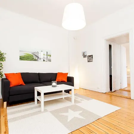 Apartdirect Sveavagen *
