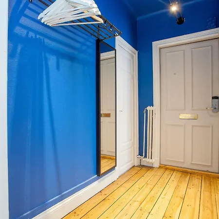 Apartdirect Sveavagen *