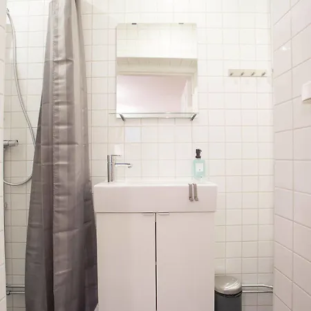 Apartdirect Sveavagen Apartment