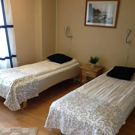 Metro Hotel 3*