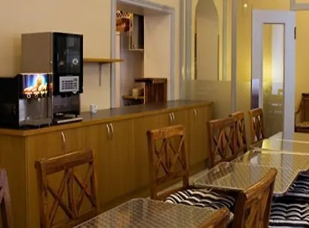 Colonial Hostel *