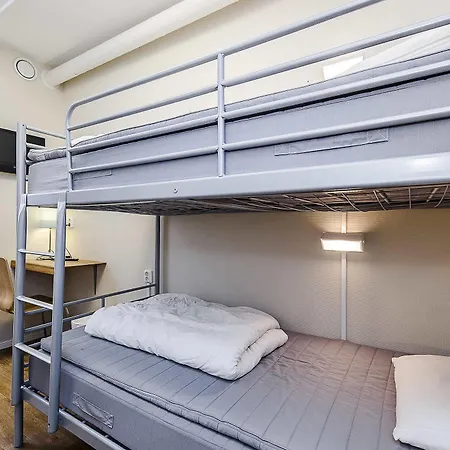 City Hostel *