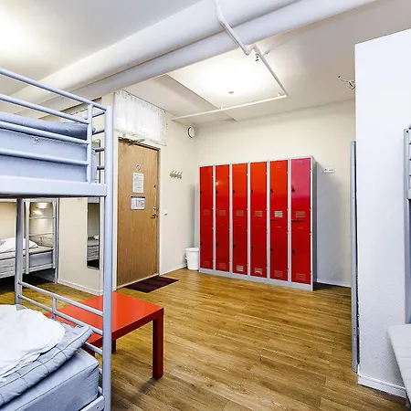 City Hostel *