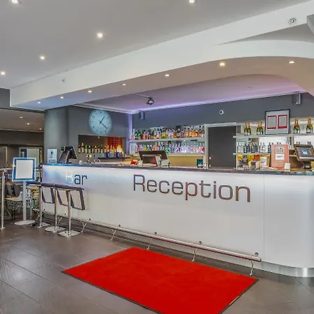 西斯塔万联酒店
