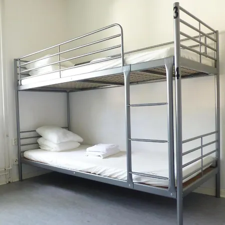Acco Hostel *