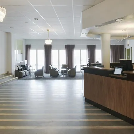 First Brommaplan Отель Стокгольм