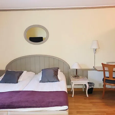 Hotel Long Bromma 2*