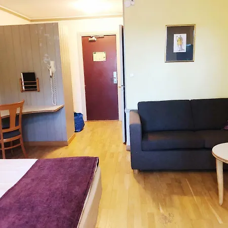 Long Bromma Hotel