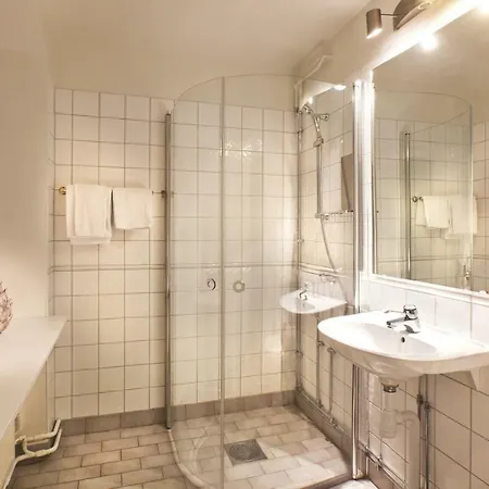 Akeshofs Slott 3*
