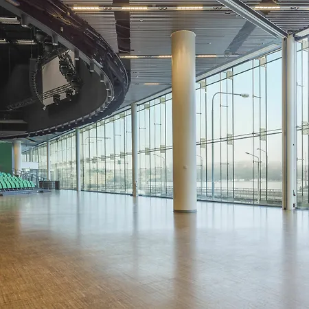 Отель Radisson Blu Waterfront Hotel, 4*