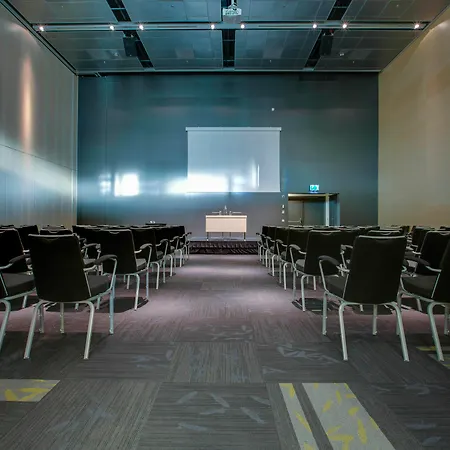 Hotel Radisson Blu Waterfront Hotel, 4*