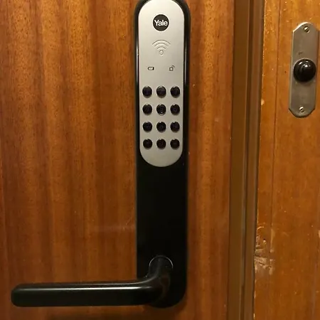 With Free Airport Pickup Apartment *
