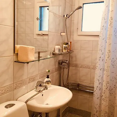 Studio Apartment,own Entrance, Keyless Check In.