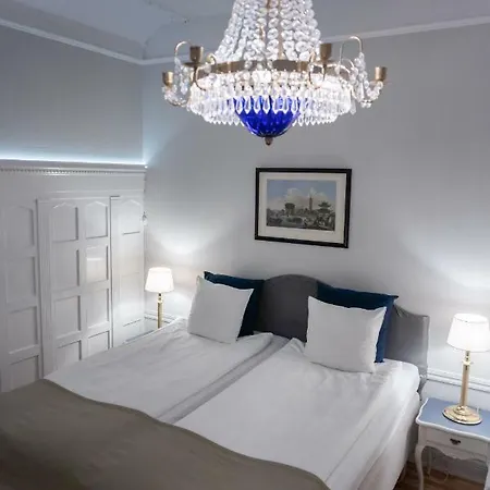 Hotell Crystal Plaza