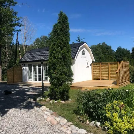 Maison d'hôtes New Mini-villa By The Creek Close To Ville de Stockholm
