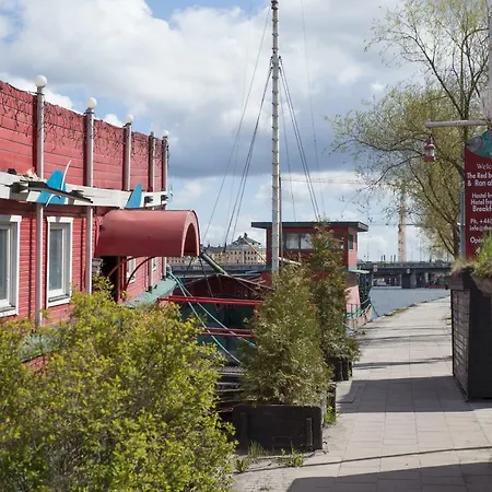 Den Roeda Baten Stockholm