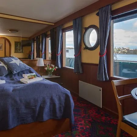 Botel Den Roeda Baten 2*