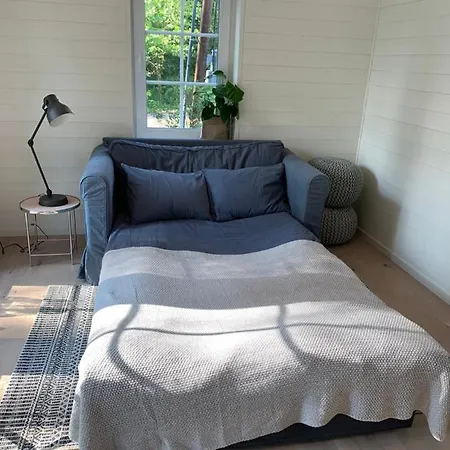 New Mini-villa By The Creek Close To Ville de Stockholm