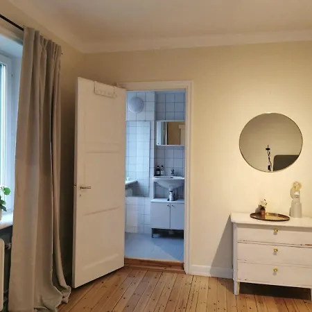 Modern, Newly Renovated In Kungsholmen Apartment