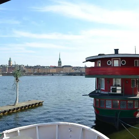 Den Roeda Baten Botel 2*