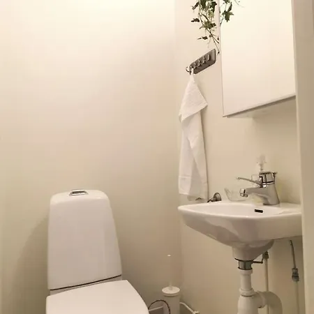 Modern, Newly Renovated In Kungsholmen Apartment *