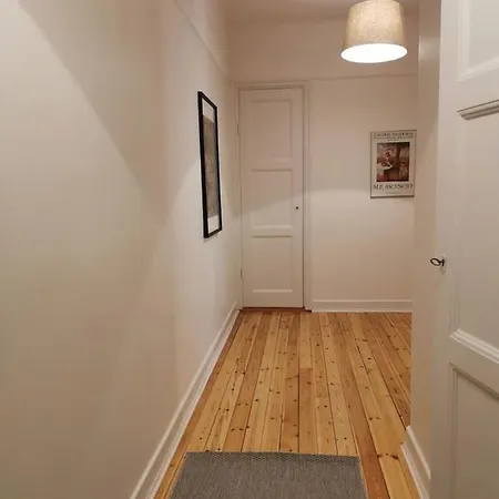Modern, Newly Renovated In Kungsholmen Apartment
