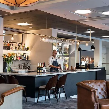 孔斯布恩第一酒店 酒店