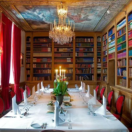 Haeringe Slott 4*