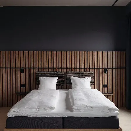 Comfort Arlanda Airport Hotel Marsta