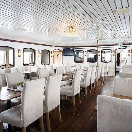 Maelardrottningen Yacht 3* Estocolmo