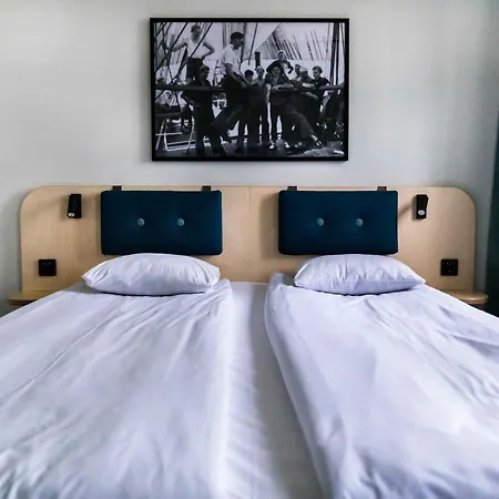 Stf Af Chapman & Skeppsholmen Hostel