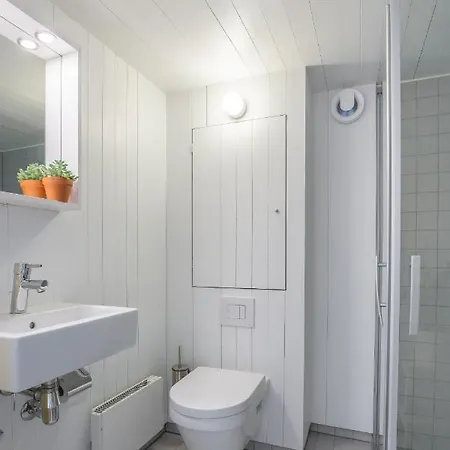 펜션 Sparkling Newly Built House Close To & Nature