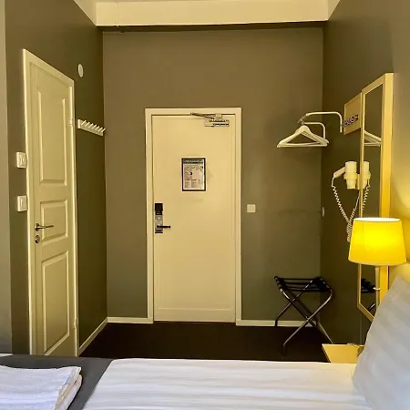 Unique Hotel 3*