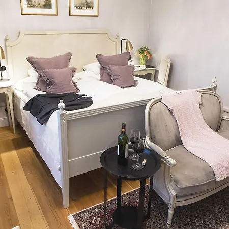 Kungstradgarden 4*