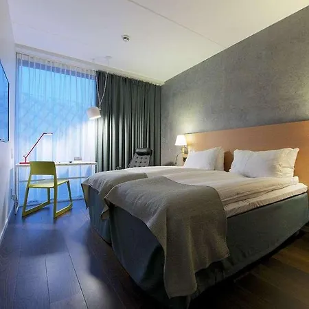 Quality Globe Hotel