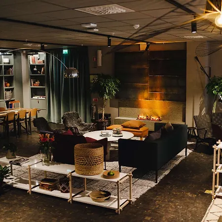Western And Hotel 3*