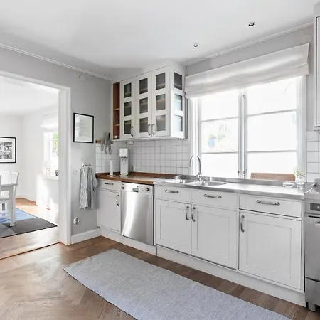 Family 4-bedroom With Fireplace And Sauna Вилла Стокгольм