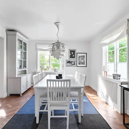 Вилла Family 4-bedroom With Fireplace And Sauna *