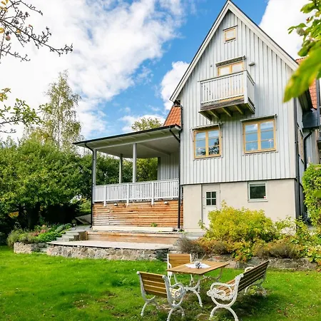 Вилла Family 4-bedroom With Fireplace And Sauna